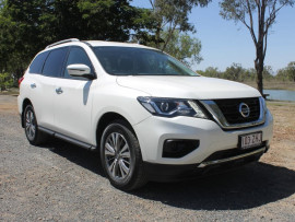 Nissan Pathfinder ST 2WD R52 Series III