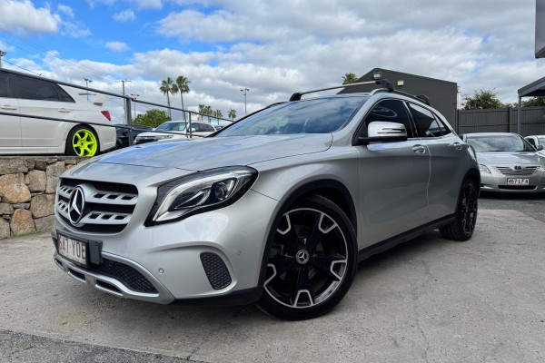 2017 Mercedes-Benz GLA-Class X156 GLA250 SUV Image 2