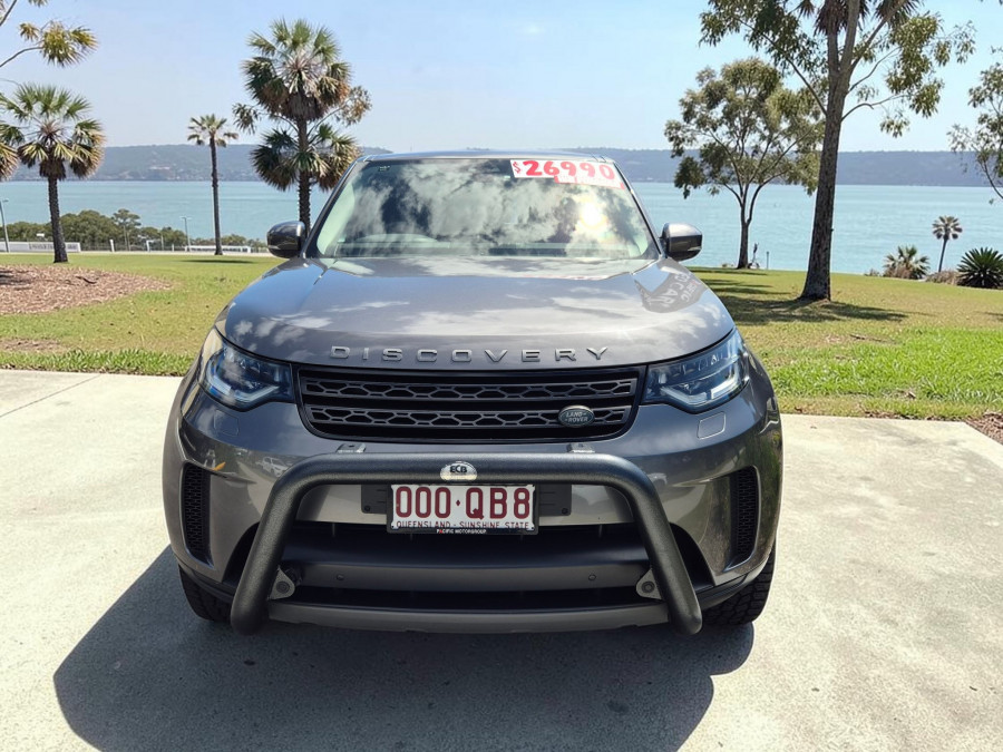 2017 Land Rover Discovery Series 5 SE SUV Image 2