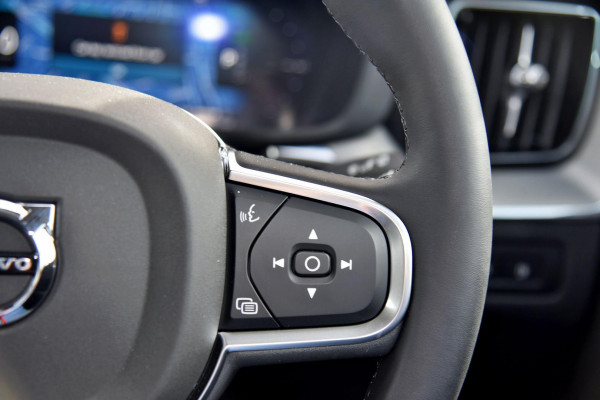 2025 Volvo XC60 UZ Plus T8 Plug-in Hybrid SUV Image 12