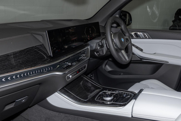 2026 BMW X5 G05 LCI xDrive30d M Sport SUV image 8