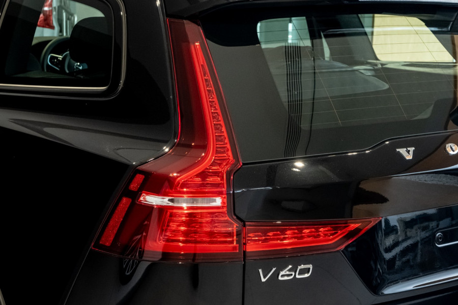 2025 Volvo V60 Cross Country Z Series Ultra B5 Bright Wagon Image 20