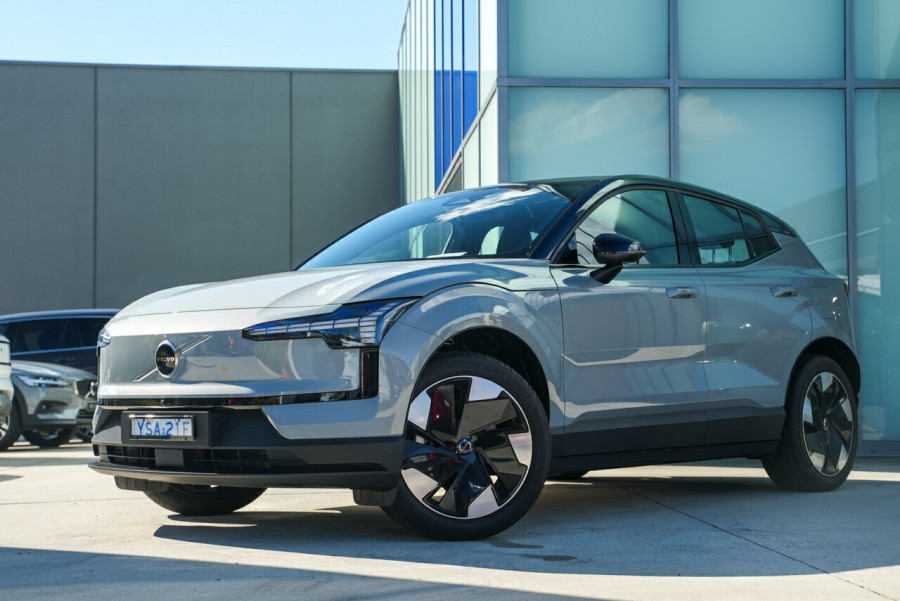 2024 MY25 Volvo EX30  Single Motor Extended Range Plus SUV Image 3