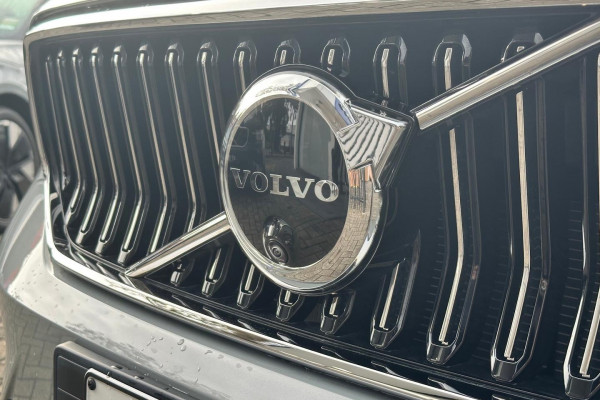 2025 MY26 Volvo XC40 XZ Ultra B4 Bright SUV Image 21