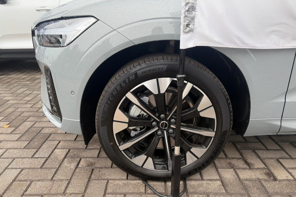2025 MY26 Volvo XC60 UZ Ultra B5 Dark SUV Image 19