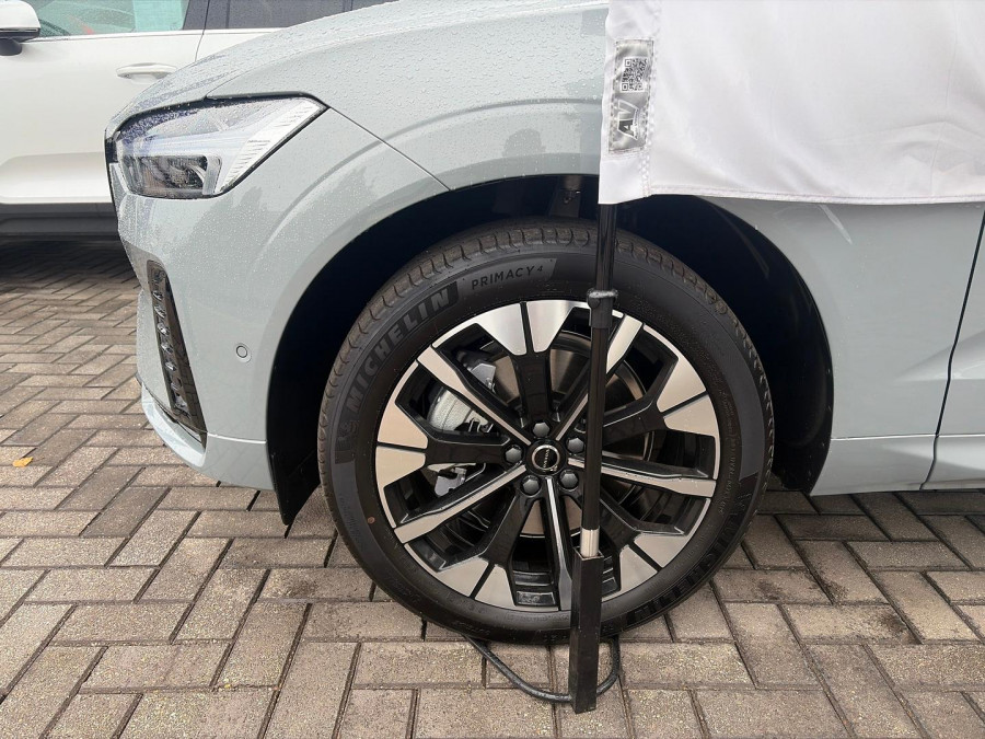 2025 MY26 Volvo XC60 UZ Ultra B5 Dark SUV Image 19