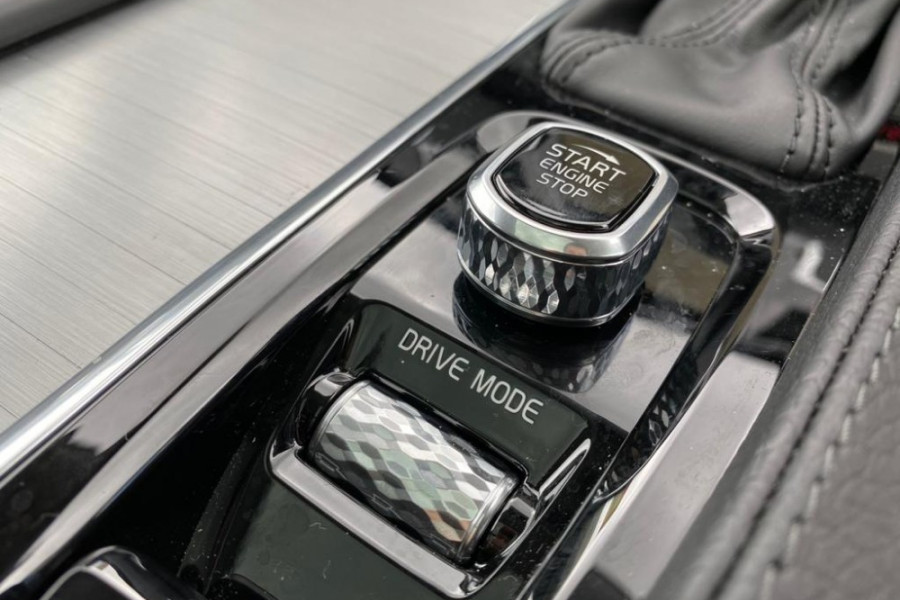 2020 Volvo XC90 L Series D5 Momentum Suv Image 21