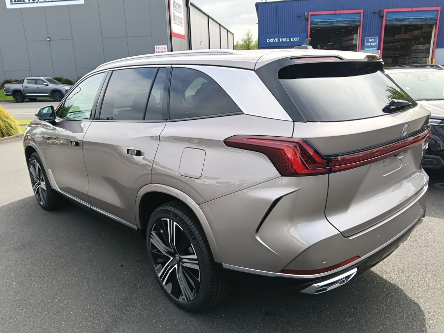 2026 MG QS Essence SUV Image 3