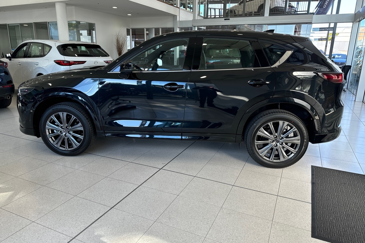 2025 MY24 Mazda CX-5 KF Series G35 Akera SUV Image 6