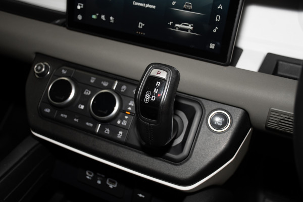 2020 Land Rover Defender L663 110 P400 S SUV Image 15