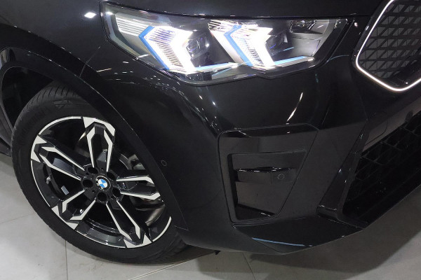 2024 BMW iX2 U10 eDrive20 M Sport SUV image 2