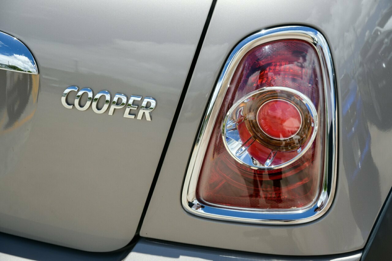 2013 Mini Hatch R56 LCI Cooper Steptronic Baker Street Hatchback Image 7