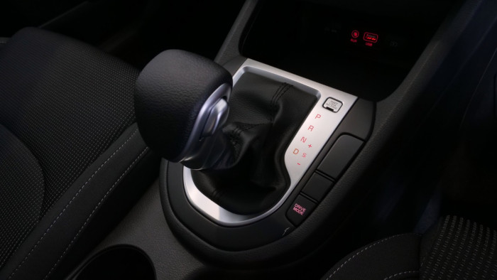 2020 MY1  Kia Cerato BD S with Safety Pack Hatchback Image 12