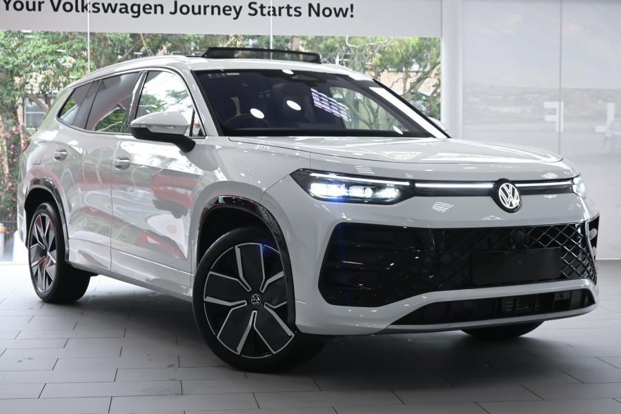 2025 MY26 Volkswagen Tayron R4 195TSI R-Line SUV Image 1
