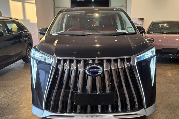 2026 GAC M8 PHEV  Premium People Mover Image 2