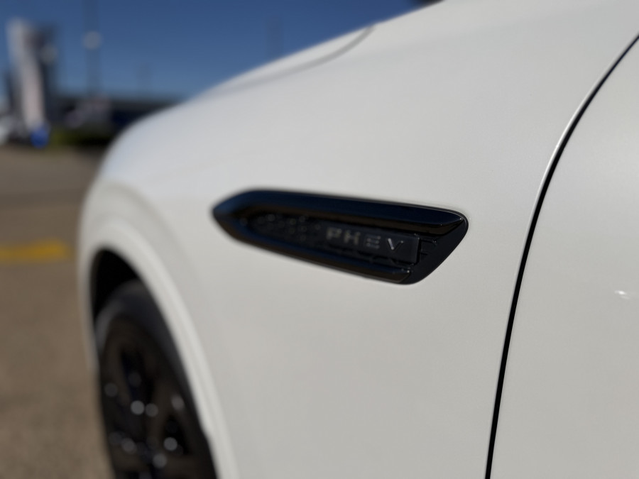 2025 Mazda CX-80 KL P50e GT SUV Image 11