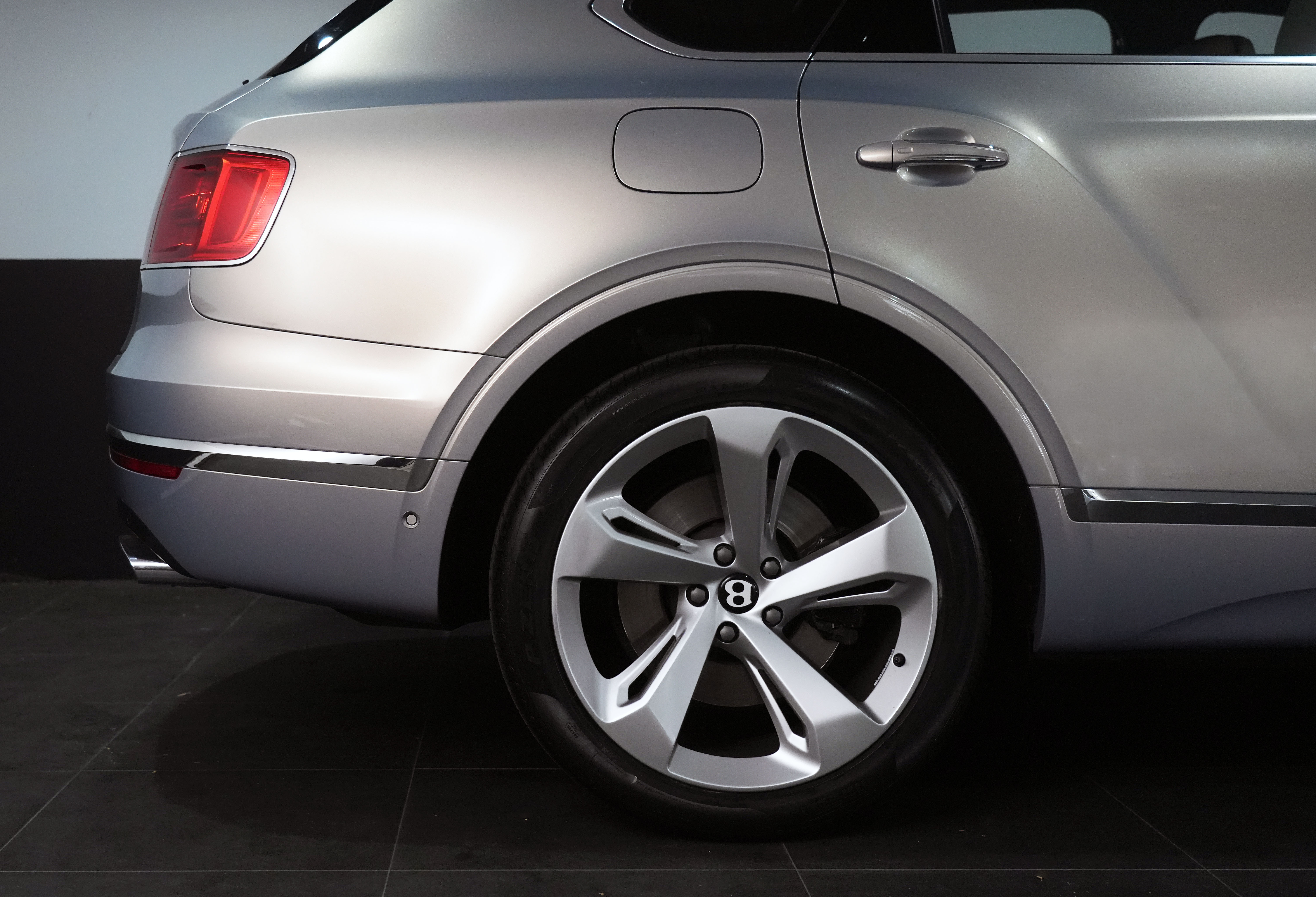 2017 Bentley Bentayga W12 SUV Image 21