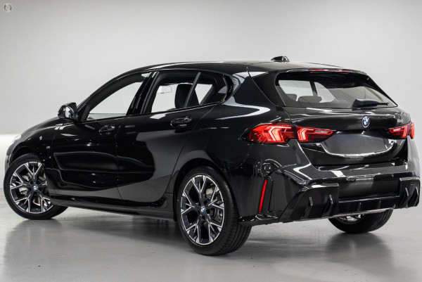 2026 MY25 BMW 1 Series F70 120 M Sport Hatch image 3