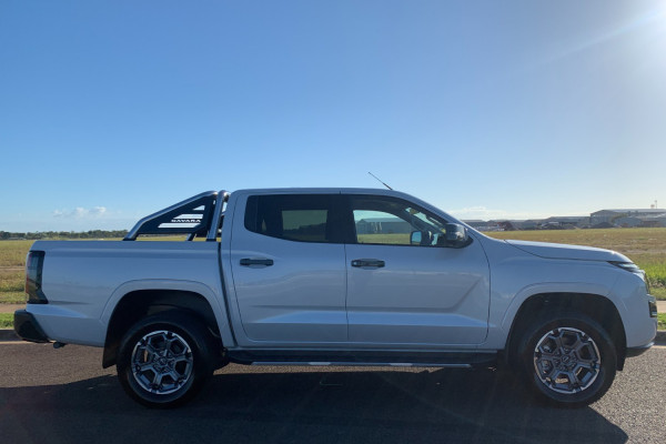 2025 MY26 Nissan Navara D27 ST-X Ute Image 2