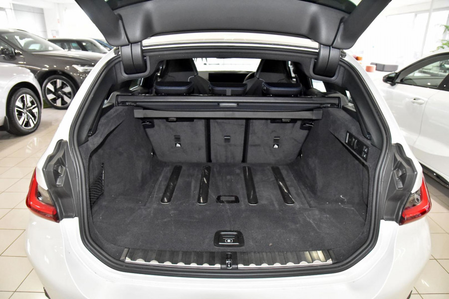 2025 BMW 3 Series G21 LCI II 330i M Sport Wagon Image 6