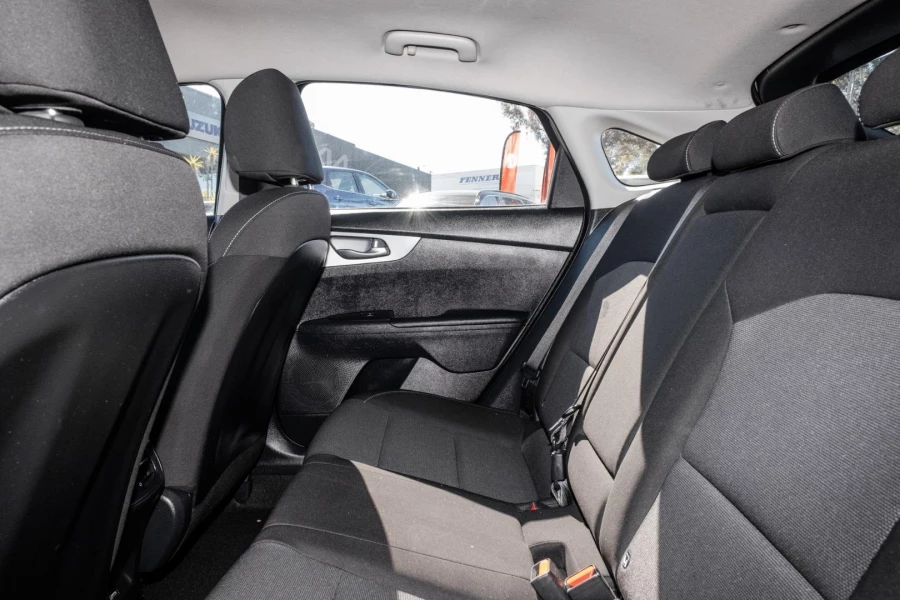 2024 Kia Cerato BD S Hatch Image 9