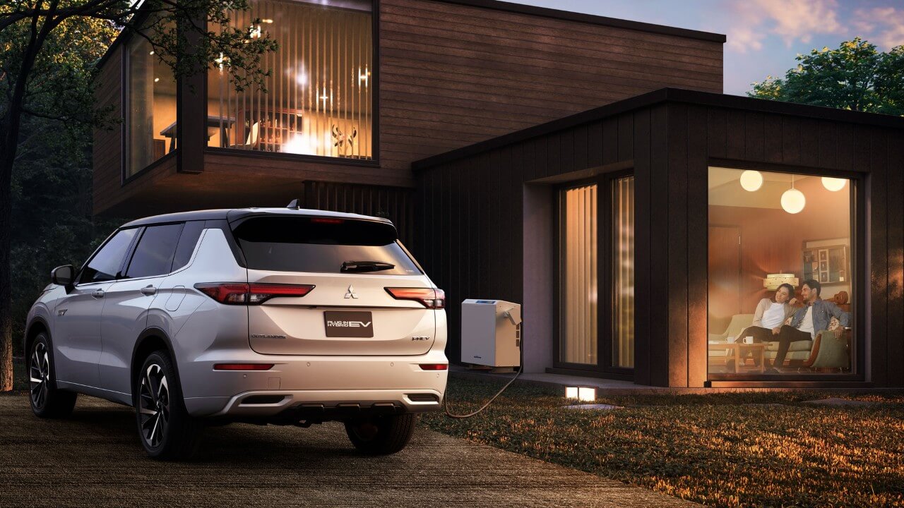 Zero tailpipe emissions in EV mode. Image
