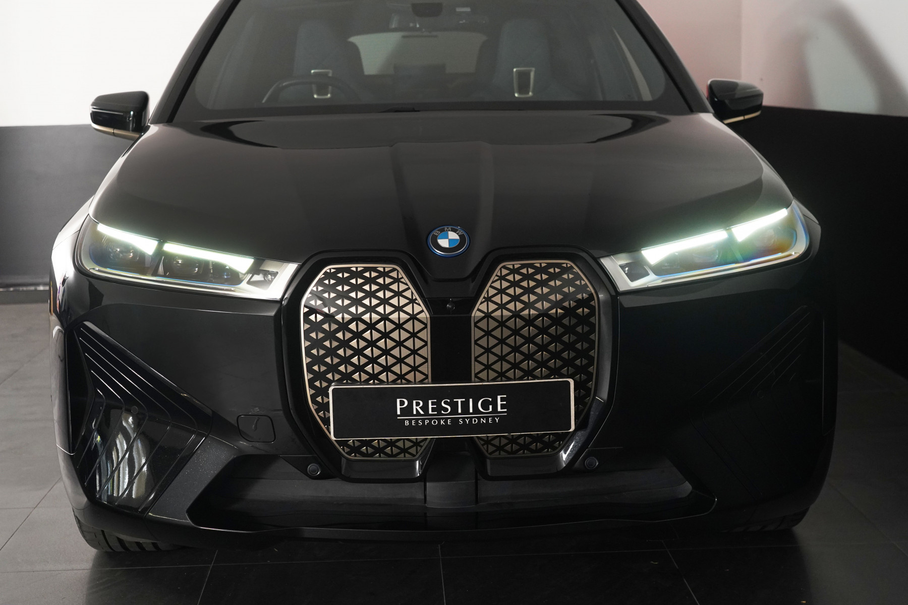 2022 BMW Ix M60 SUV Image 17