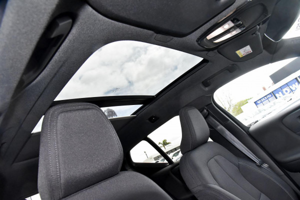 2023 MY24 Volvo XC40  Recharge Pure Electric SUV Image 4