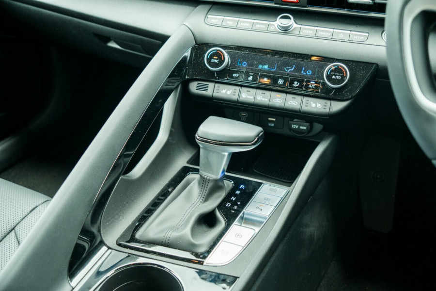 2024 Hyundai i30 CN7.V2 Premium Sedan Image 12