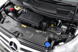 2018 Mercedes-Benz V Class Van Image 2