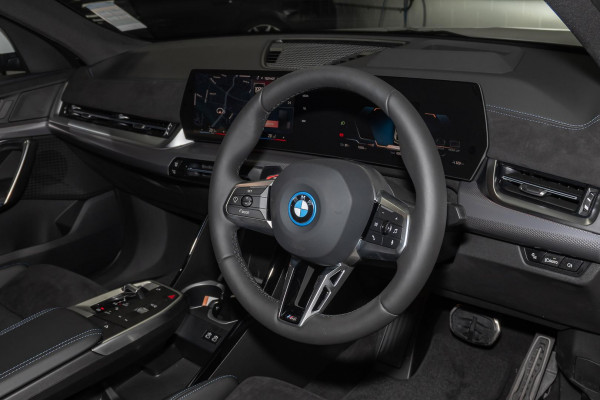 2024 BMW iX2 U10 xDrive30 M Sport SUV image 6