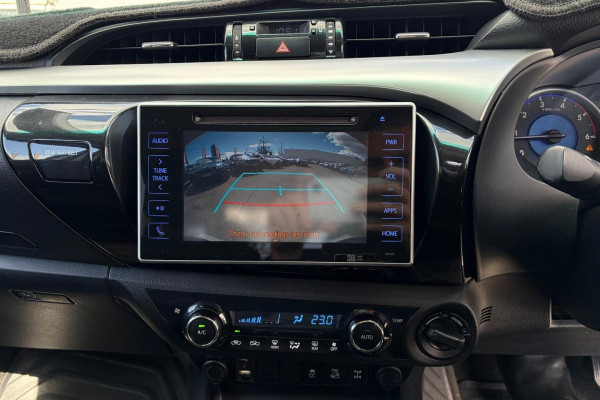 2016 Toyota HiLux  SR5 Double Cab Pick Up Image 20