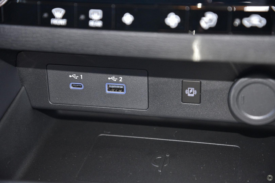 2024 Mitsubishi Outlander ZM LS SUV Image 13