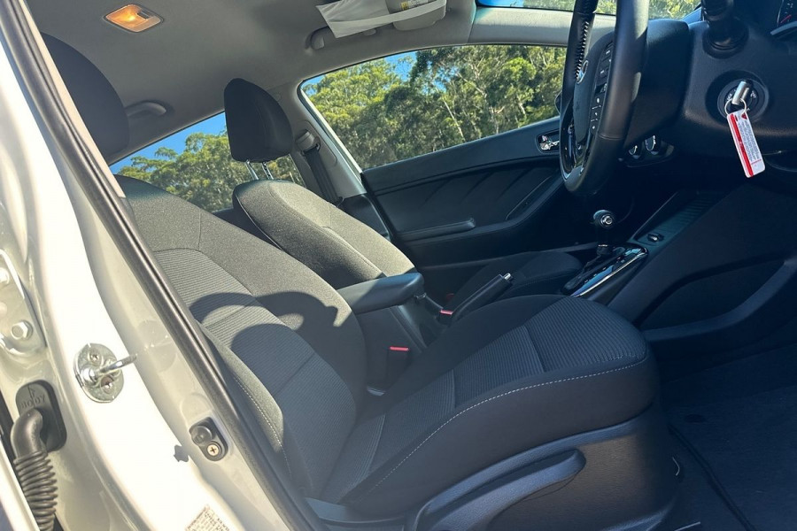 2017 Kia Cerato YD Sport Hatch Image 10