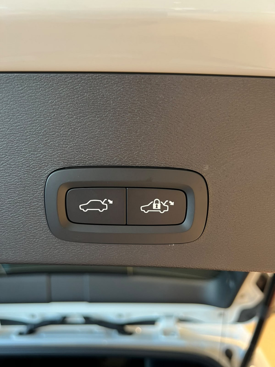 2026 Volvo XC40 XZ Plus B4 SUV Image 10