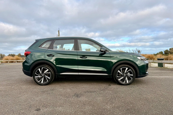 2026 MG ZS ZS32 Essence Hybrid+ SUV Image 2