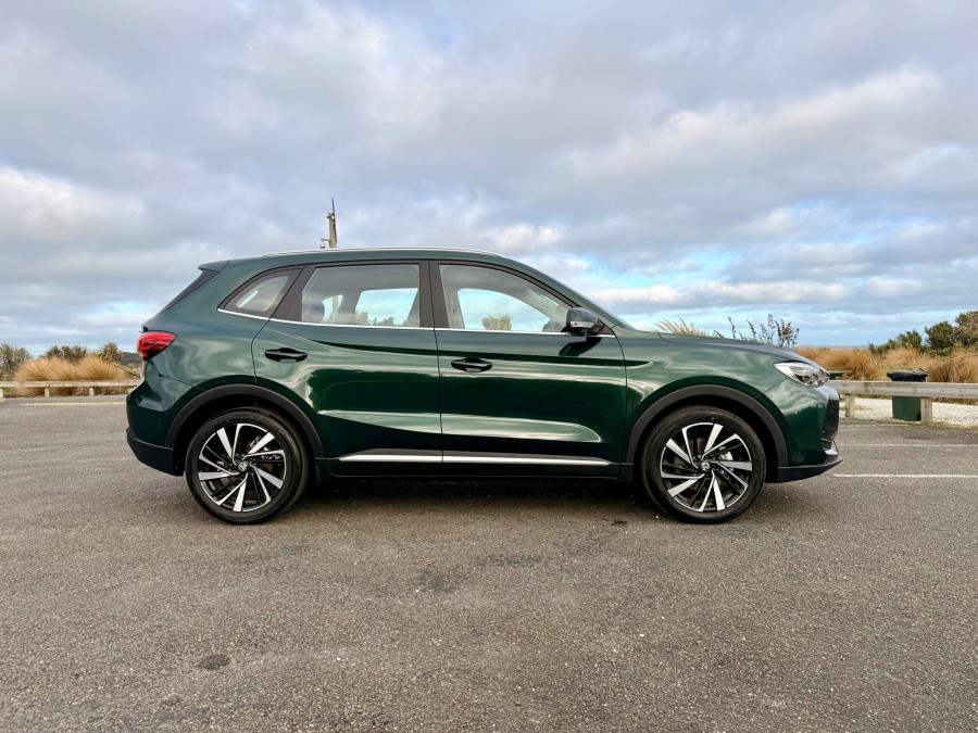 2026 MG ZS ZS32 Essence Hybrid+ SUV Image 2