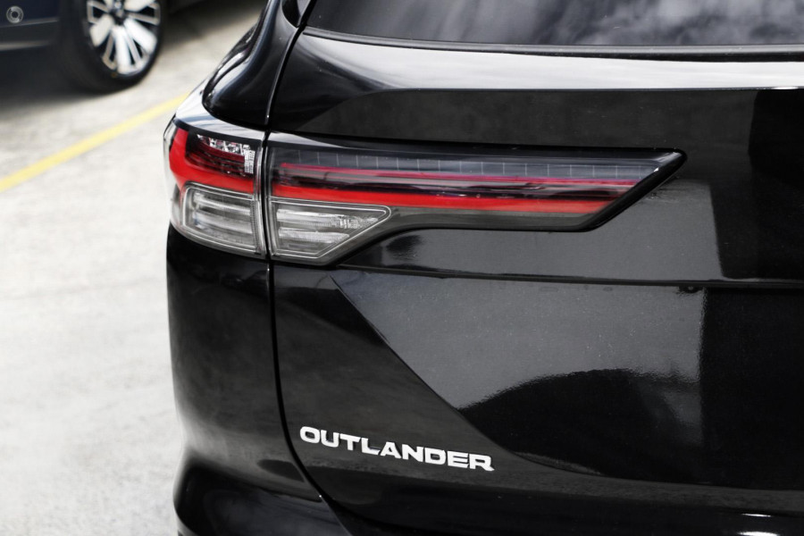 2026 Mitsubishi Outlander ZM Exceed Tourer SUV Image 4