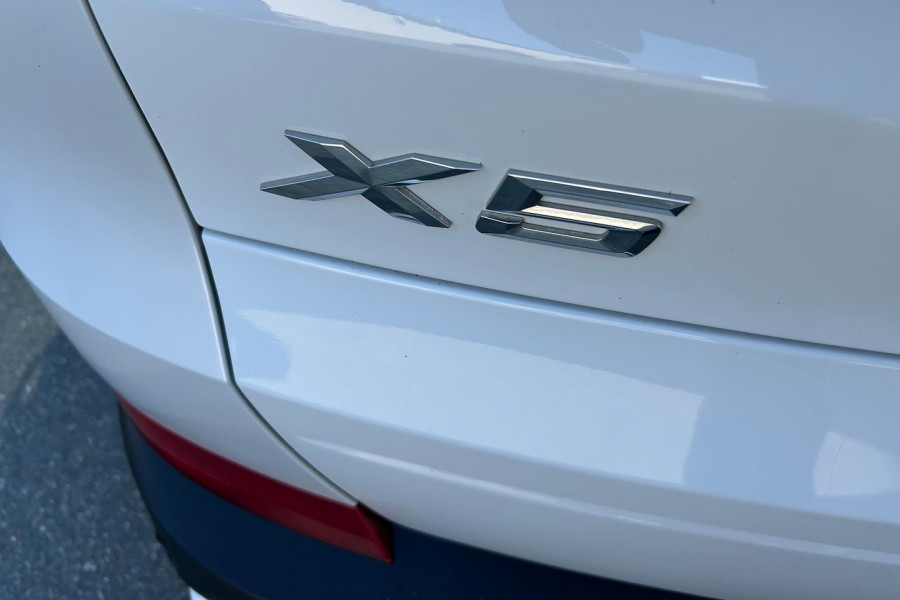 2019 BMW X5 G05 xDrive30d SUV Image 11