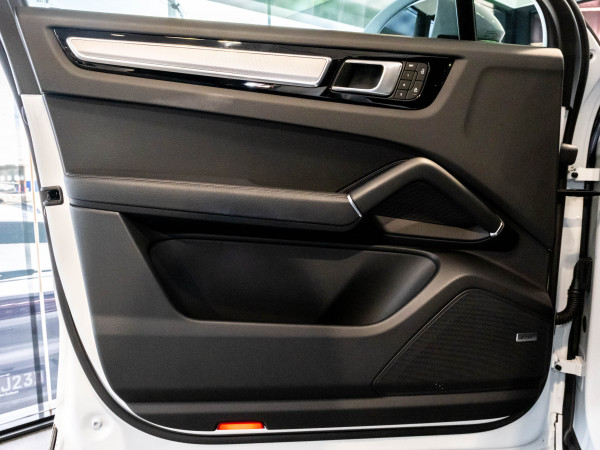 2022 MY23 Porsche Cayenne S Platinum Edition Coupe image 28