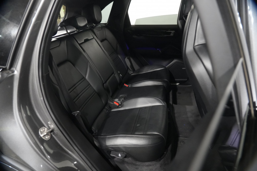 2023 Porsche Cayenne SUV