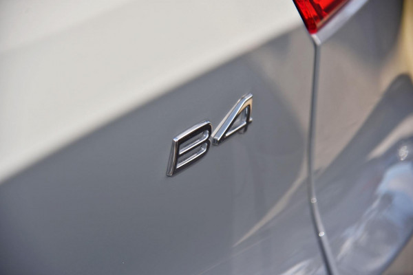 2025 MY26 Volvo XC40 XZ Plus B4 SUV Image 6