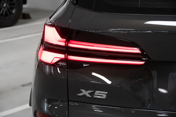 2025 BMW X5 G05 LCI xDrive50e M Sport SUV image 24