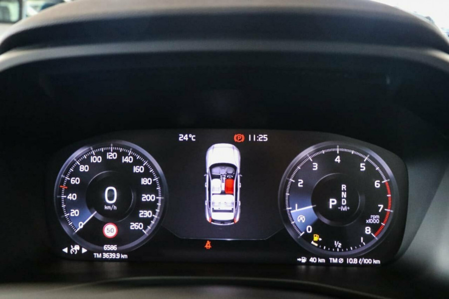 2019 Volvo XC40 XZ T4 Momentum Suv Image 13