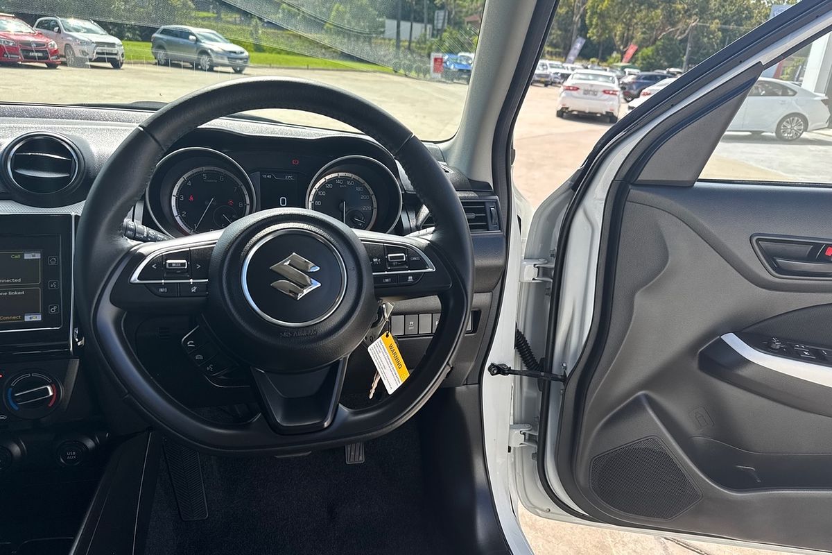 2023 Suzuki Swift AZ Series II GL Hatch Image 7