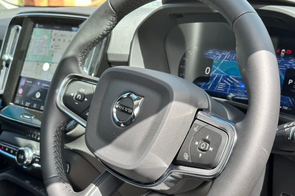 2026 Volvo XC40 XZ Plus B4 SUV Image 7
