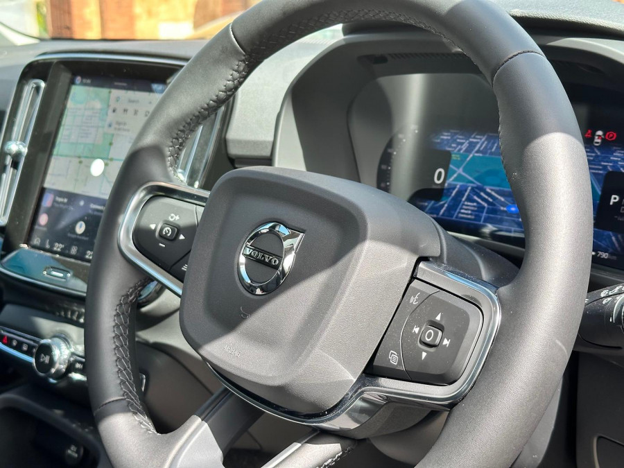 2026 Volvo XC40 XZ Plus B4 SUV Image 7