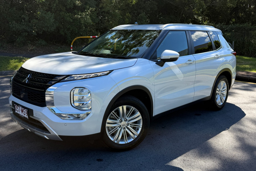 2023 MY24 Mitsubishi Outlander ZM LS SUV Image 6