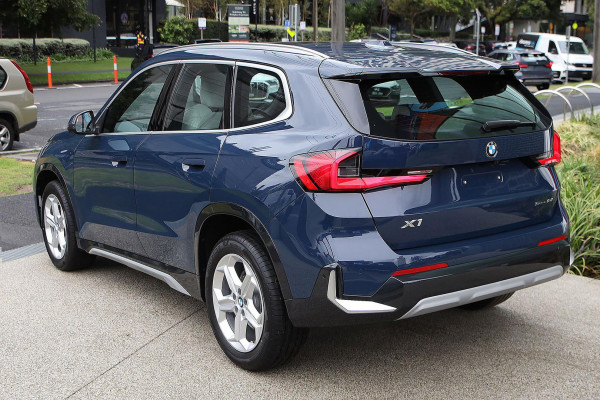 2025 BMW X1 U11 sDrive18i SUV image 6