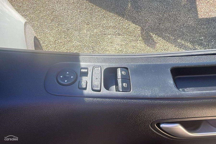 2022 Hyundai Staria Load US4.V1  Van Image 11